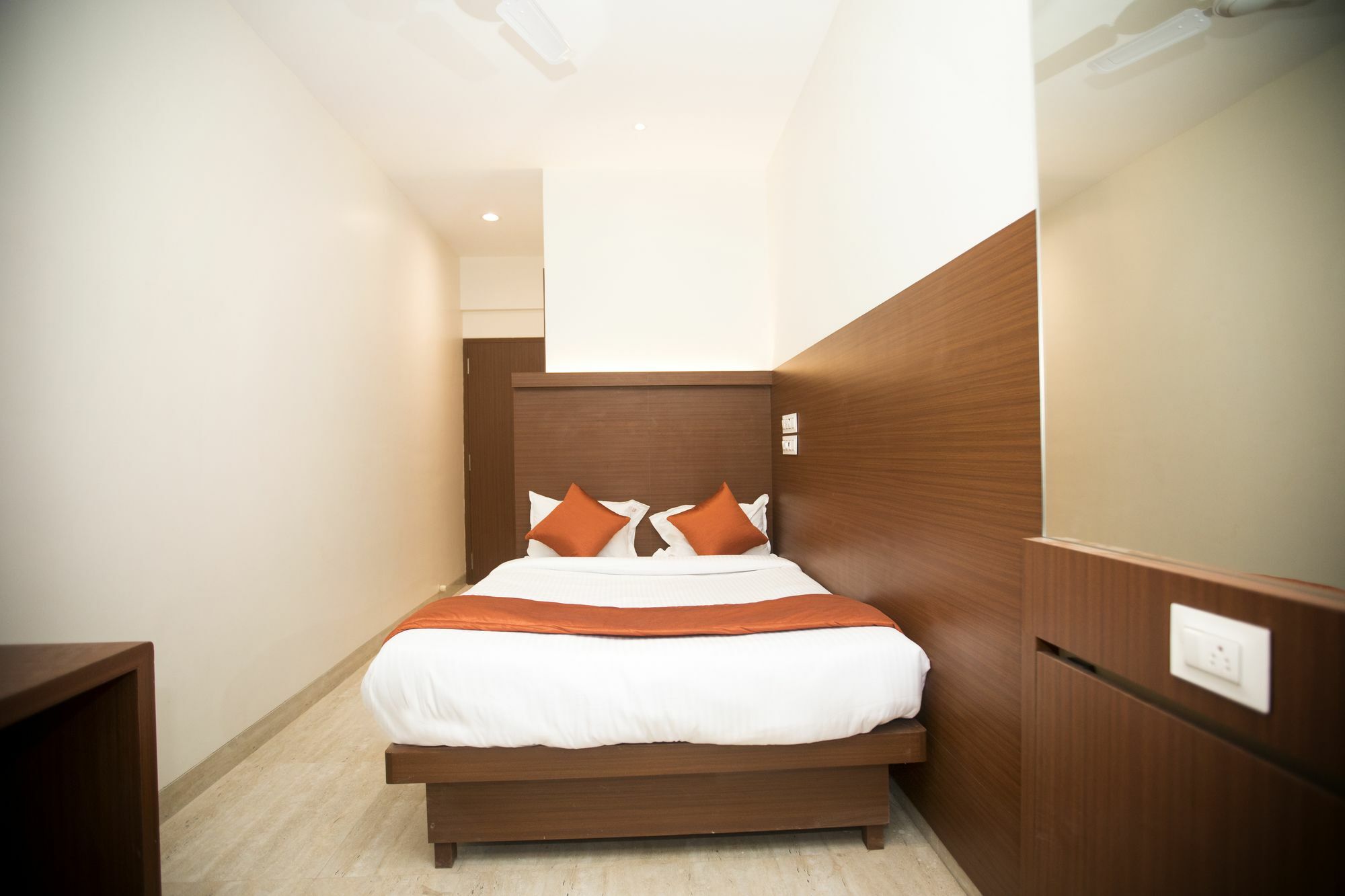Hotel Spring Inn - Mumbai — Photos 2